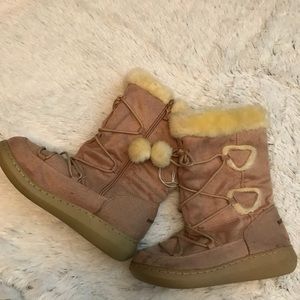 Girl’s ROCKET DOG Boots Sz 5